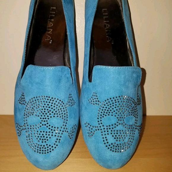 Liliana Shoes - LAST PAIR Blue Silver Studded Skull Flats Sz 9